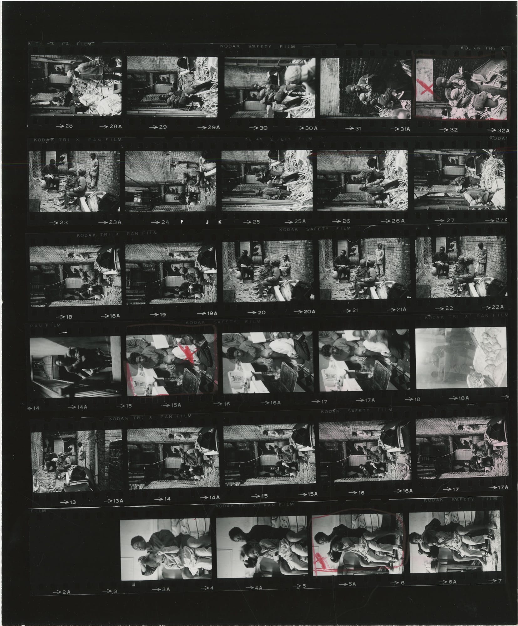 Contact sheet 6, “Poverty,” Life story no. v80042, 1967.