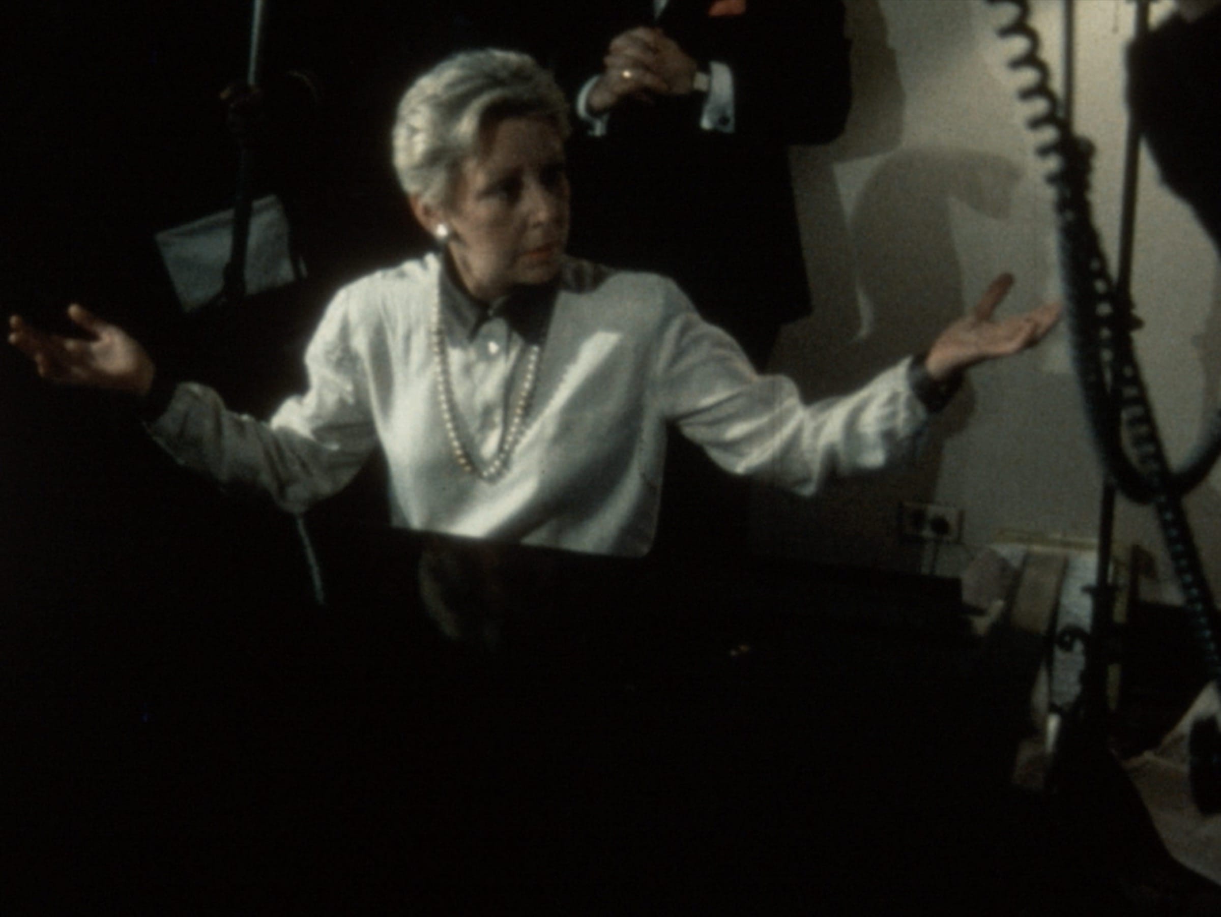 F.2005 08 0231 03 Web